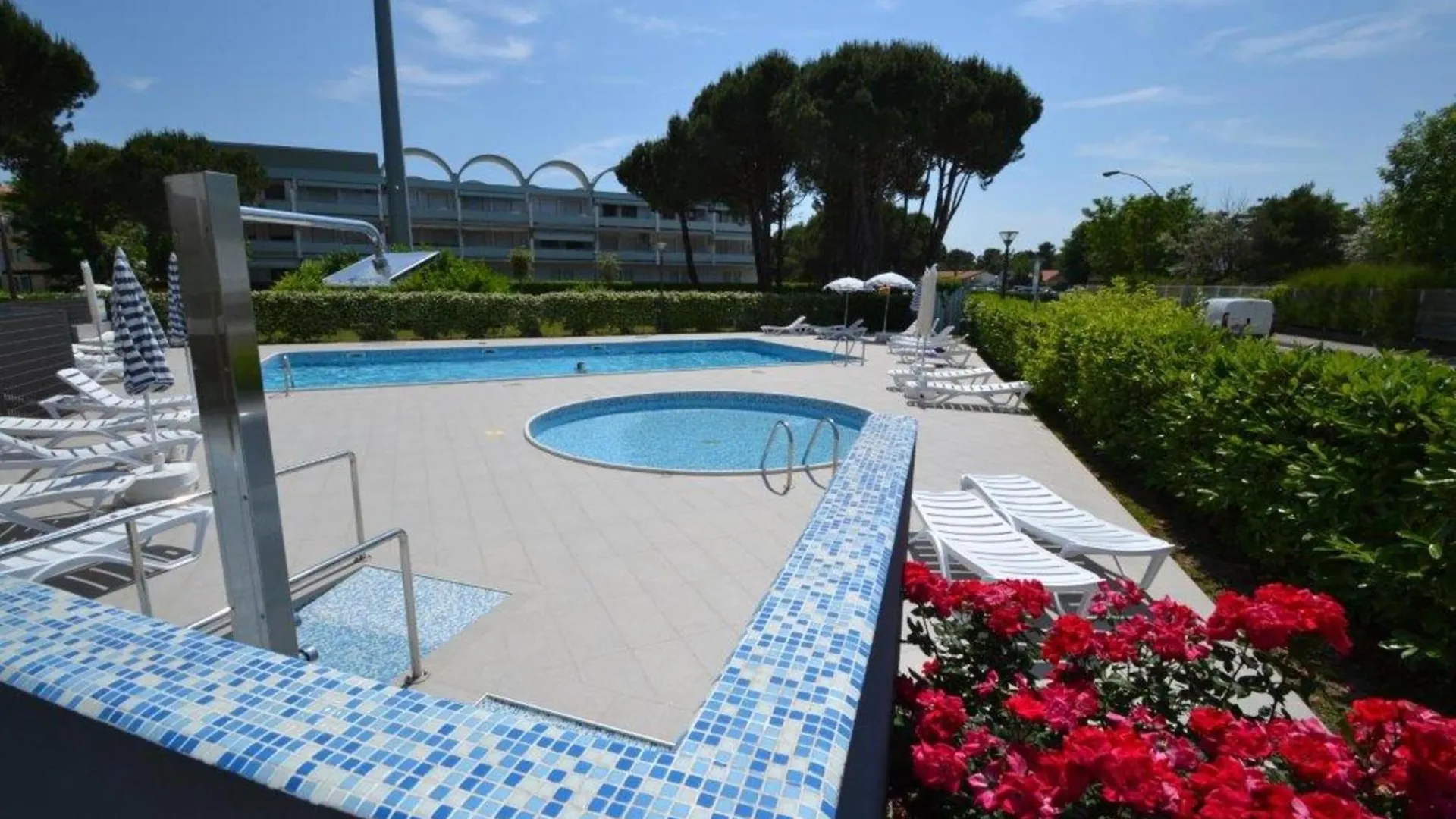 Spacious And Bright Flat With Swimming Pool - Beahost Bibione 0*,